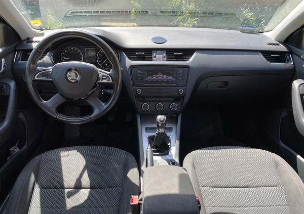 Skoda Octavia cena 29300 przebieg: 253477, rok produkcji 2014 z Wieliczka małe 497